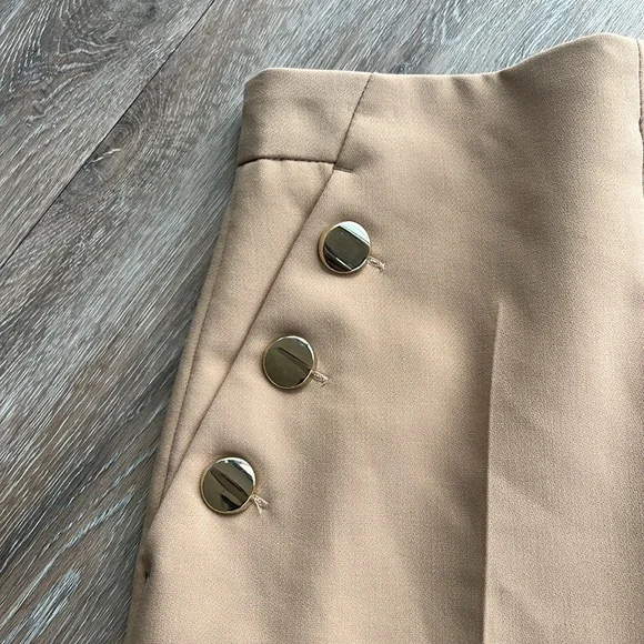 Zara Camel Shorts with side gold buttons - Picture 3 of 5